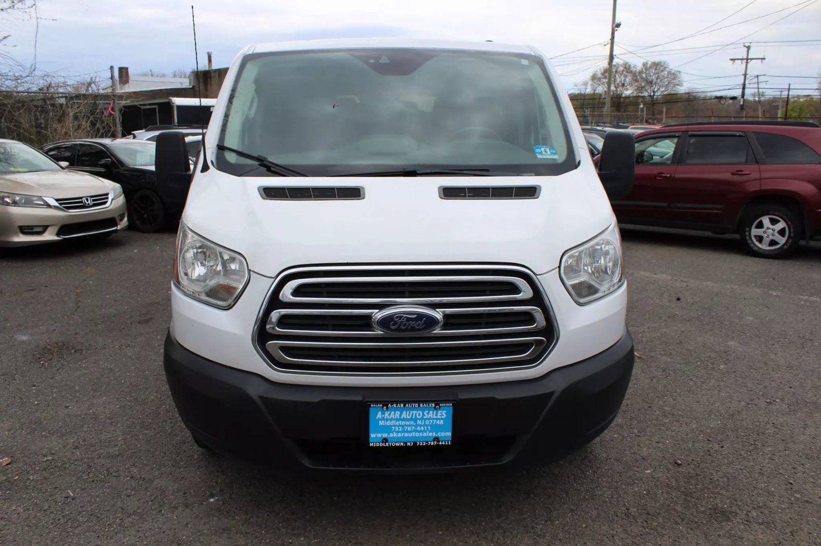 2015 Ford Transit XLT photo 2