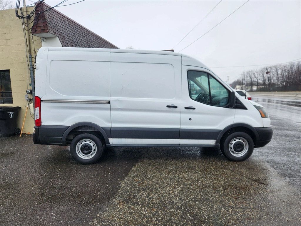 2015 Ford Transit Van photo 4
