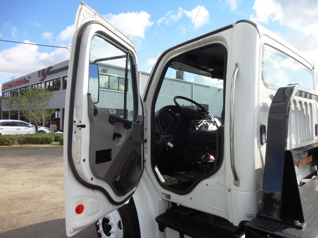 2015 Freightliner BUSINESS CLASS M2 106 21FT BEAVER TAIL, DOVE TAIL, RAMP TRUCK, EQUIPMENT HAUL - 20665439 - 32