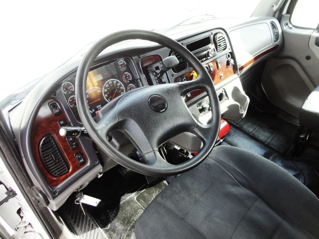 2015 Freightliner BUSINESS CLASS M2 106 21FT BEAVER TAIL, DOVE TAIL, RAMP TRUCK, EQUIPMENT HAUL - 20665439 - 38