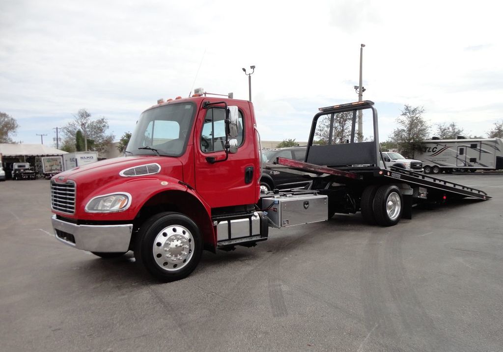 2015 Freightliner BUSINESS CLASS M2 106 AIR SUSPENSION..21.5 CENTURY (LCG) ROLLBACK TOW TRUCK.. - 17268013 - 2