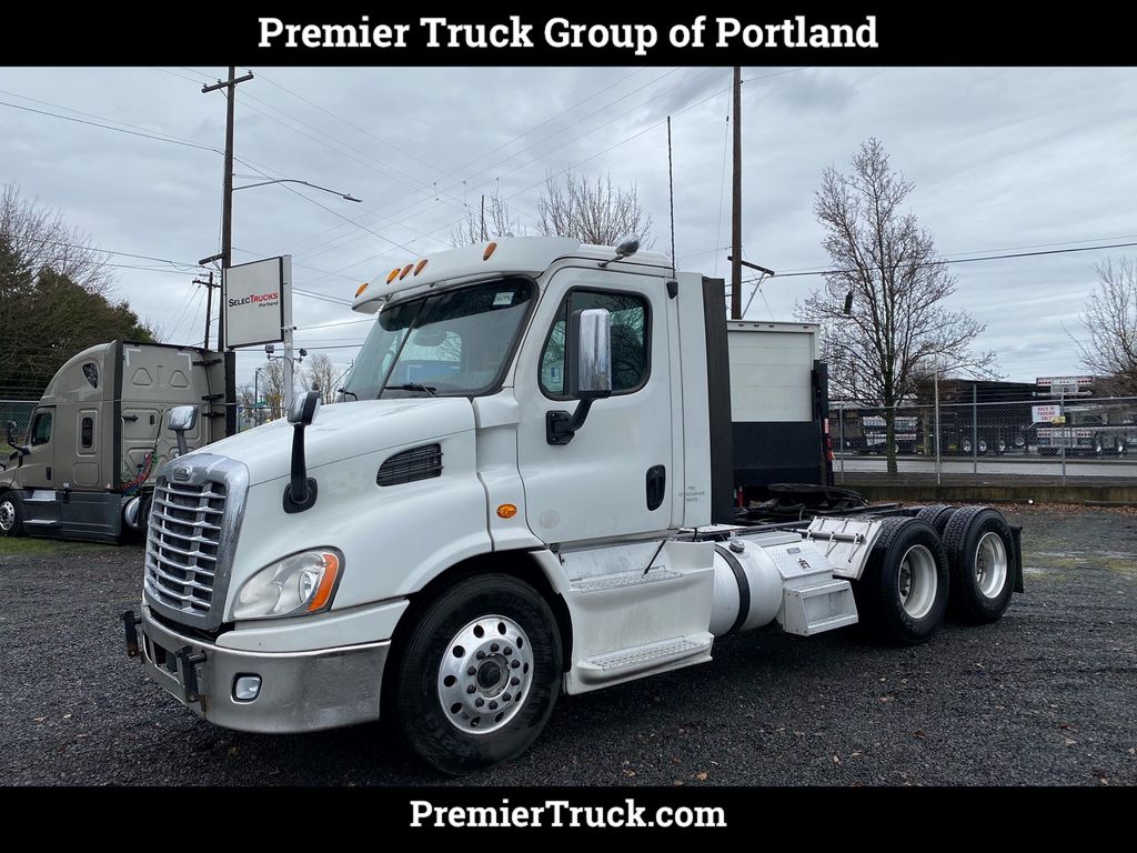 Used 2015 FREIGHTLINER CA113DC CA113DC For Sale Portland, OR DGV9992