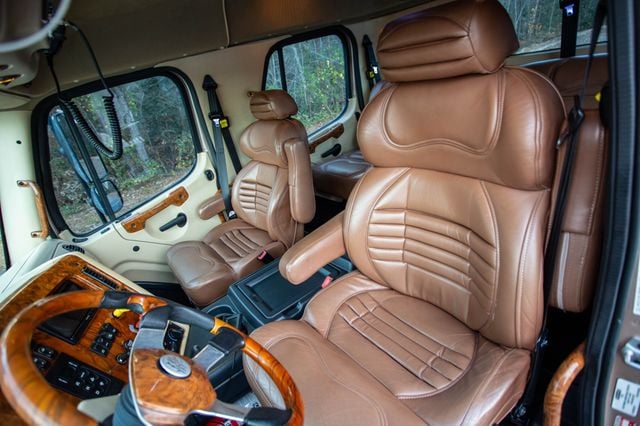 2015 Freightliner M2 Sport Chassis - 22950895 - 16