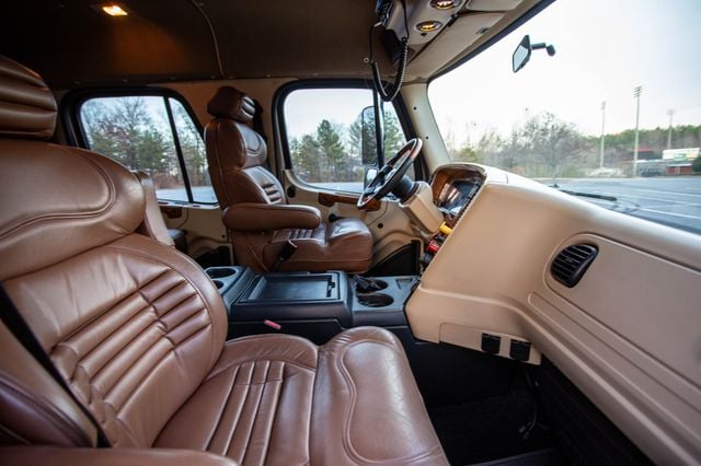 2015 Freightliner M2 Sport Chassis - 22950895 - 17