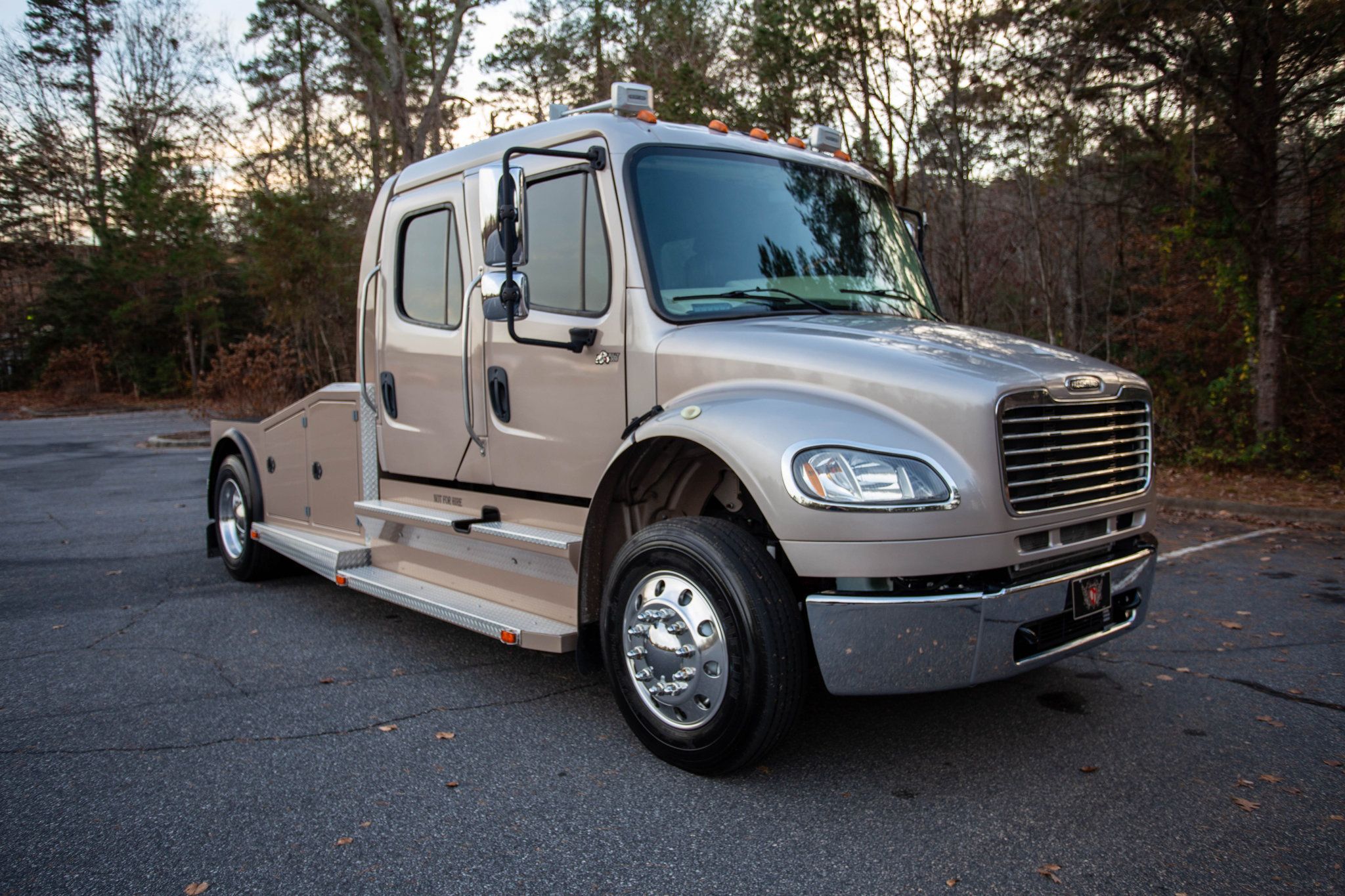 2015 Freightliner M2 106 Medium Duty photo 3