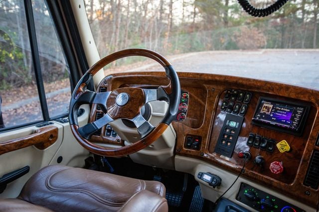 2015 Freightliner M2 Sport Chassis - 22950895 - 3