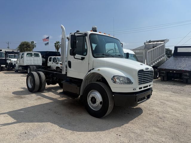 2015 Freightliner M2 Cab and Chassis  - 23092851 - 4