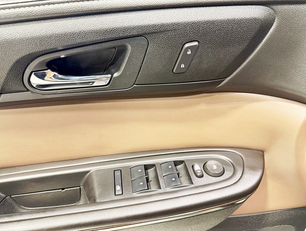 2015 Gmc Acadia SLT photo 25