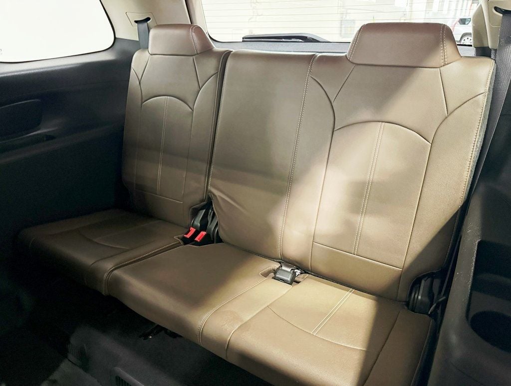 2015 Gmc Acadia SLT photo 31