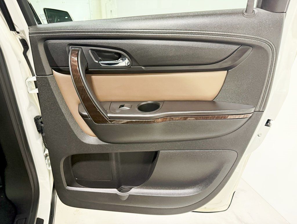 2015 Gmc Acadia SLT photo 37