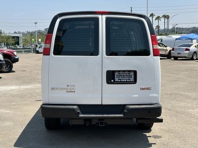 2015 GMC Savana Cargo Van RWD 2500 135" - 22533768 - 11