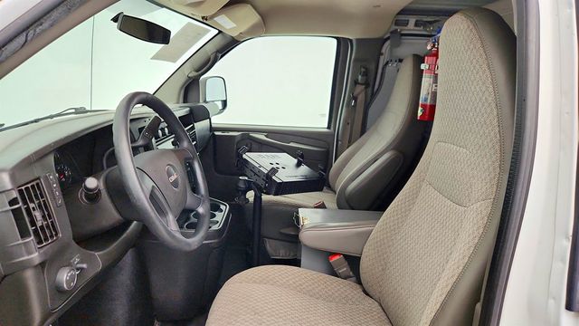 2015 GMC Savana Cargo Van RWD 2500 135'' w/ Convenience Pkg, Shelving Unit & Partition - 23019580 - 17