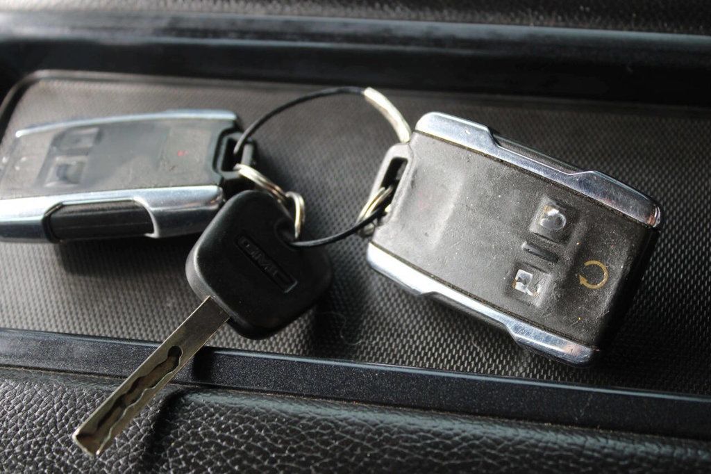 2015 GMC Sierra 1500 Denali 4x4 4dr Crew Cab 6.5 ft. SB - 22928591 - 32