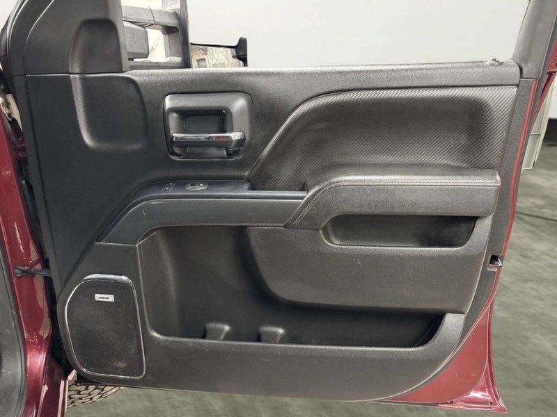 2015 GMC Sierra 1500 SLT 4x4 4dr Crew Cab 5.8 ft. SB - 22959327 - 19