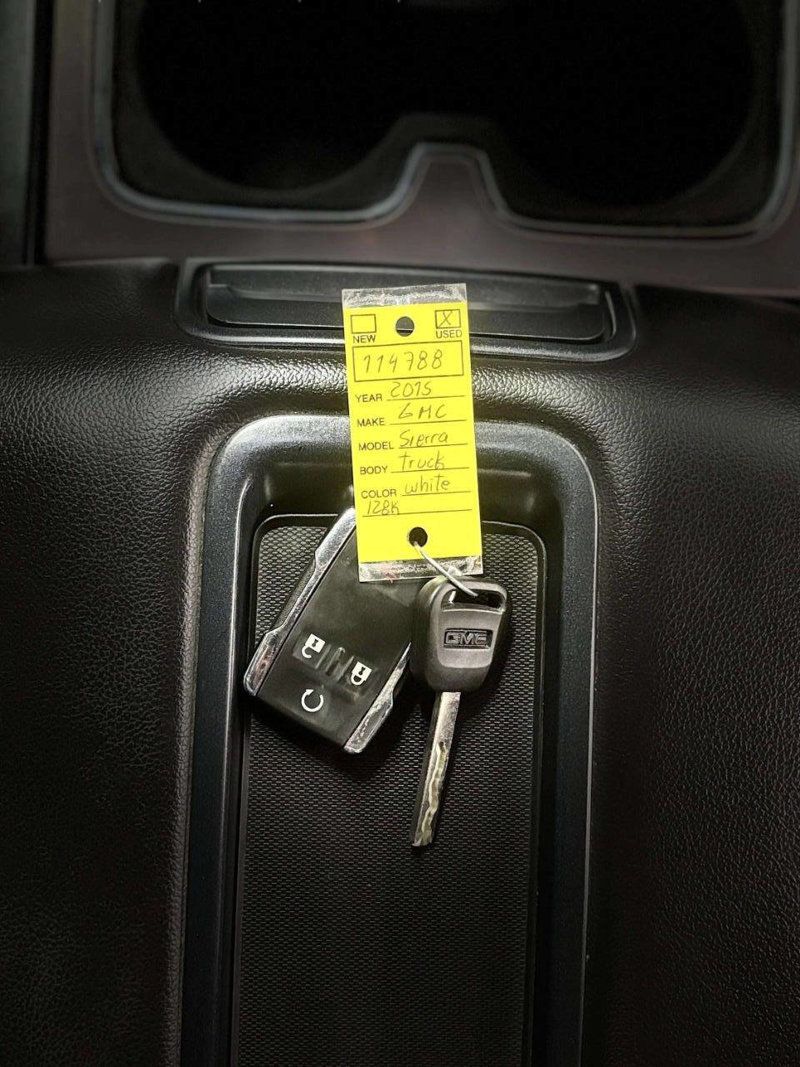 2015 GMC Sierra 1500 SLT 4x4 4dr Crew Cab 6.5 ft. SB - 22986778 - 37