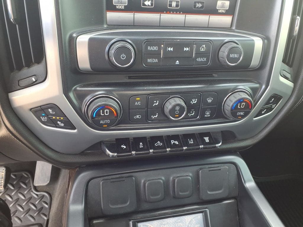 2015 GMC Sierra 2500 HD Crew Cab SLT Pickup 4D 6 1/2 ft - 23085224 - 10