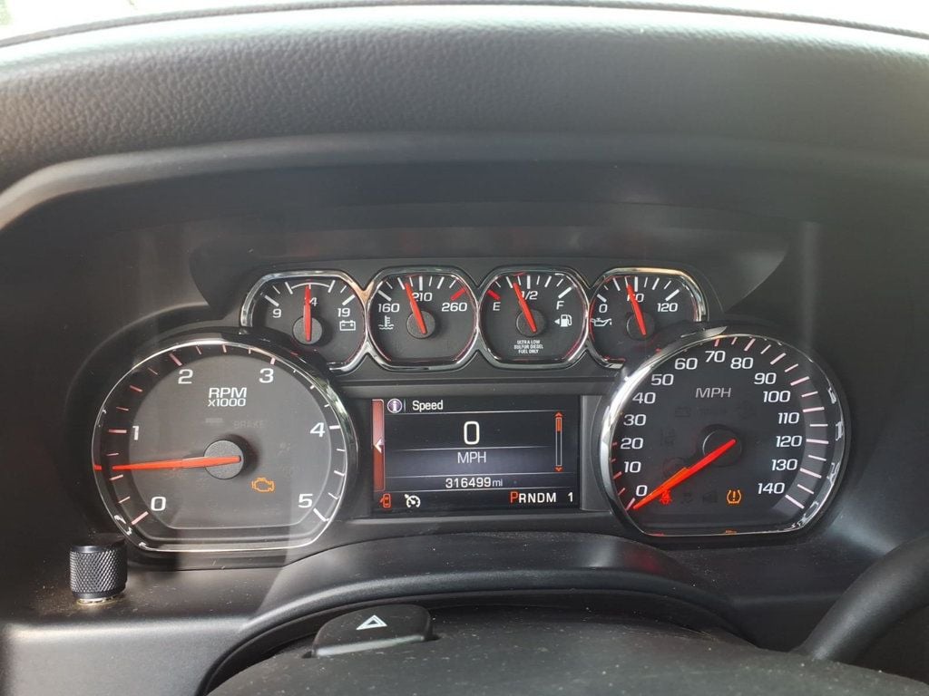 2015 GMC Sierra 2500 HD Crew Cab SLT Pickup 4D 6 1/2 ft - 23085224 - 7