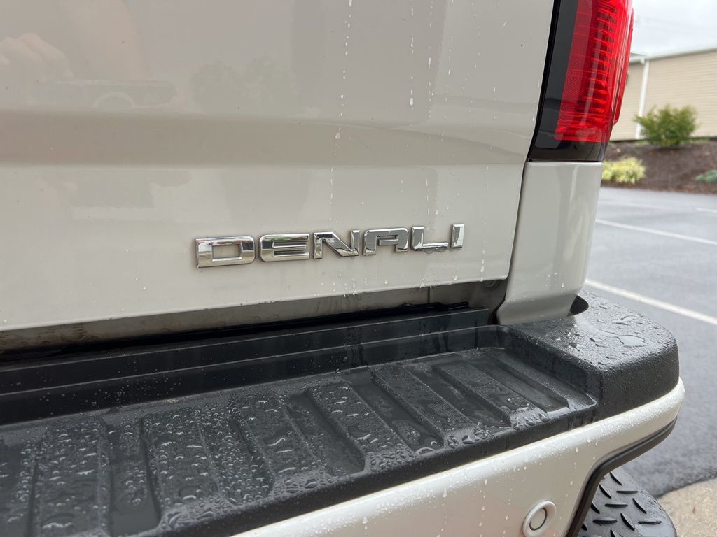 2015 GMC Sierra 2500HD Denali - 22599526 - 10