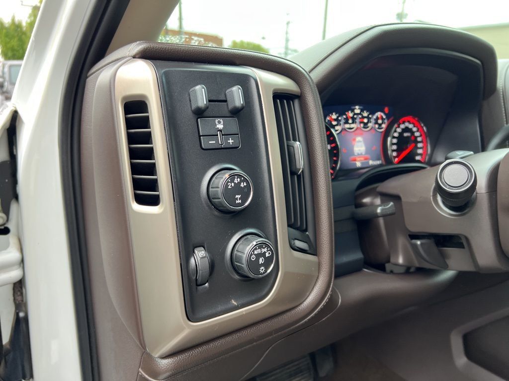 2015 GMC Sierra 2500HD Denali - 22599526 - 16