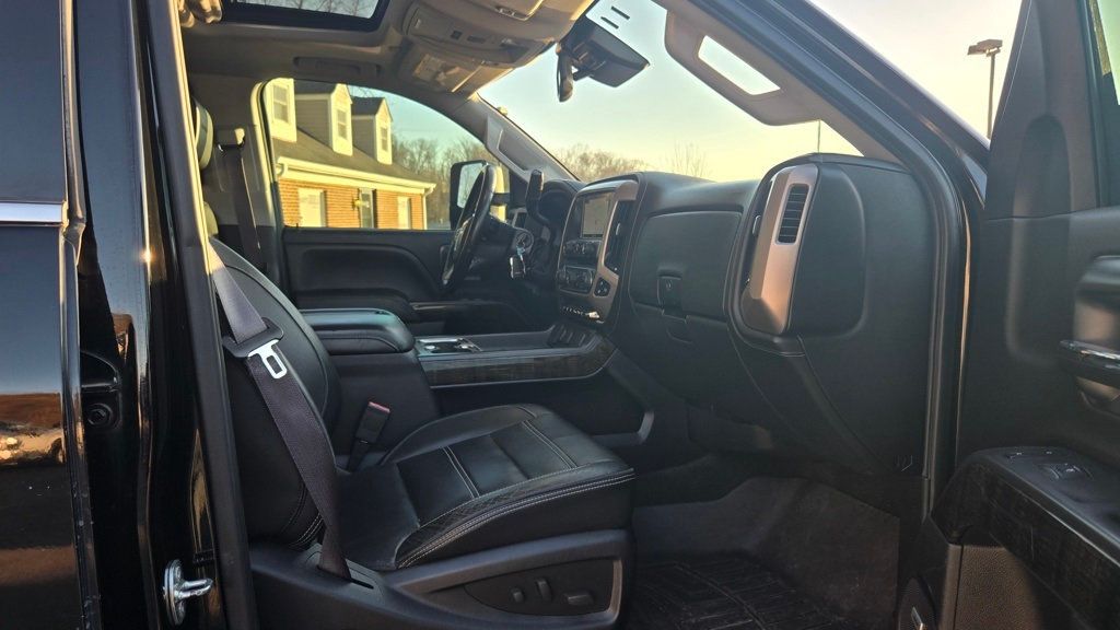 2015 GMC Sierra 2500HD Denali Z71 - 22735283 - 18