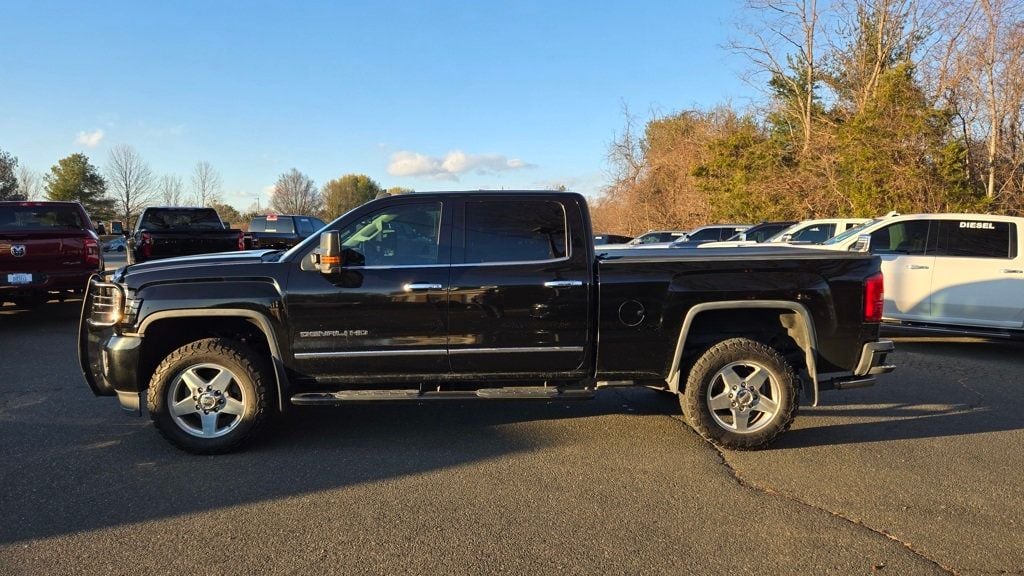 2015 GMC Sierra 2500HD Denali Z71 - 22735283 - 24