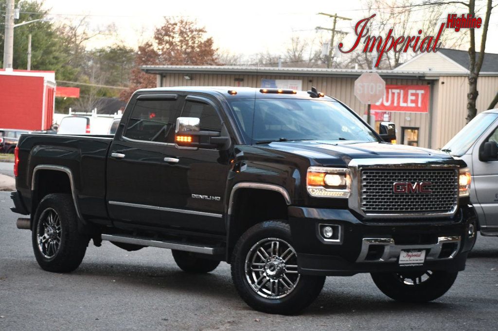 2015 GMC Sierra 3500HD 4WD Crew Cab 153.7" Denali - 22193887 | Video 1