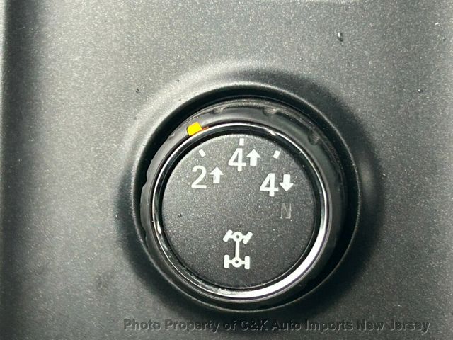 2015 GMC Sierra 3500HD 4WD Crew Cab 167.7" Denali - 22988402 - 40