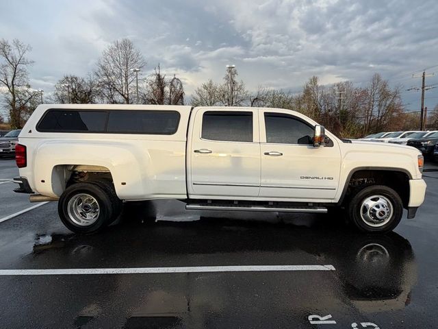 2015 GMC Sierra 3500HD Denali - 23007346 - 9