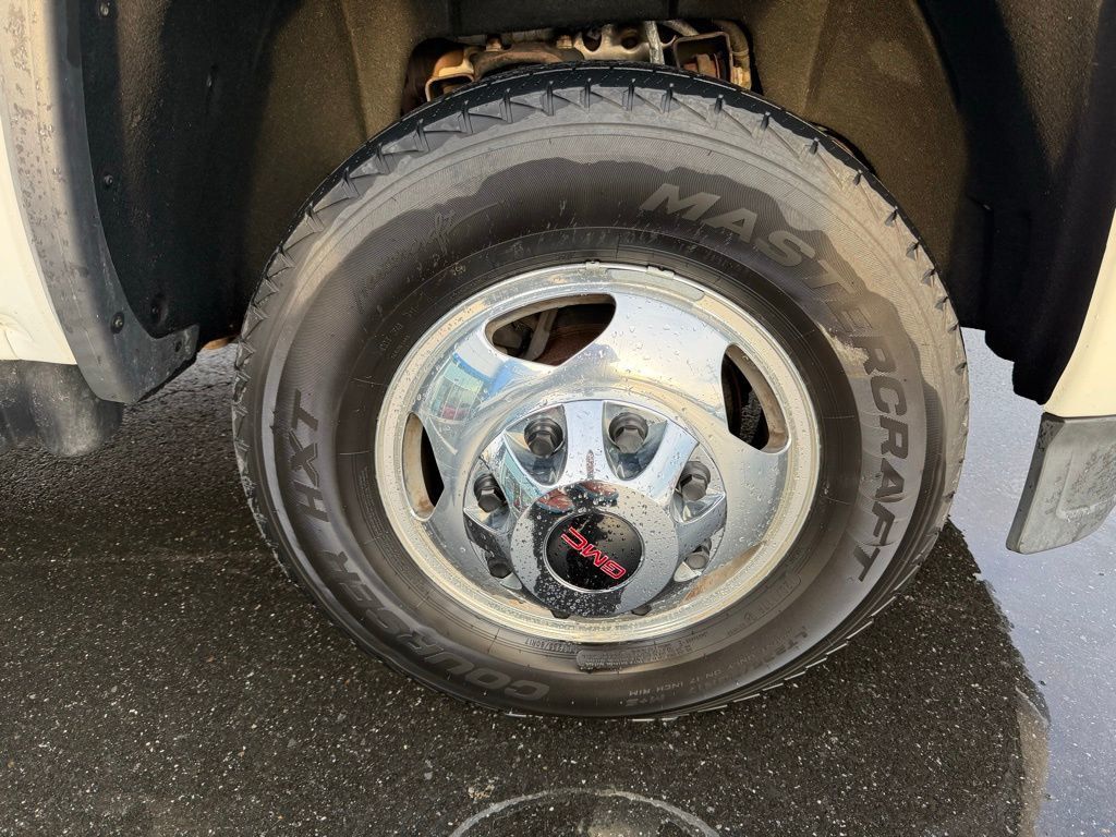 2015 GMC Sierra 3500HD Denali - 23007346 - 13