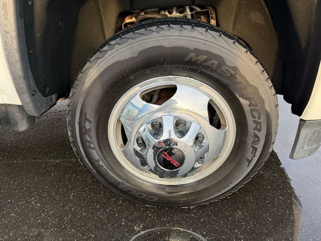 2015 GMC Sierra 3500HD Denali - 23007346 - 13