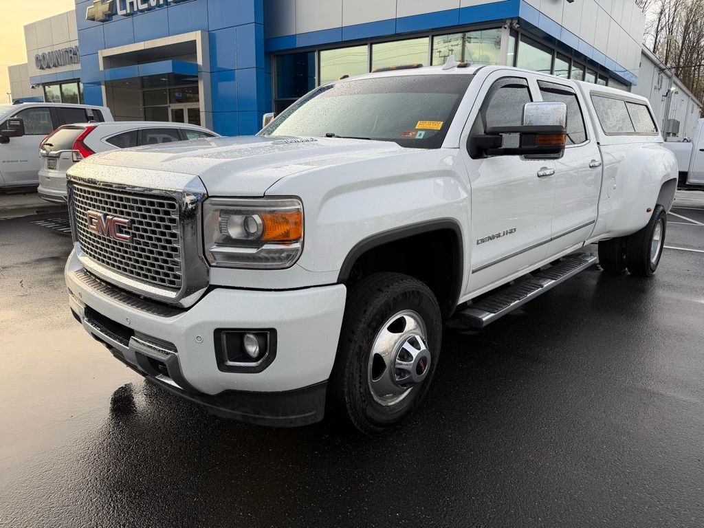 2015 GMC Sierra 3500HD Denali - 23007346 - 2