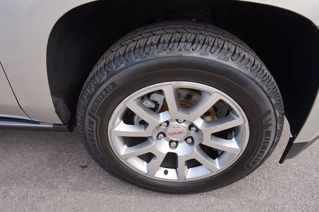 2015 GMC Yukon DENALI, 4X4, 1 OWNER, PREMIUM WHEELS, MOON ROOF, LEATHER SEATS - 22971457 - 17