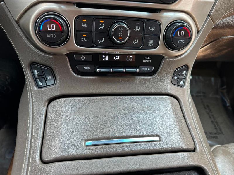 2015 GMC Yukon XL 4WD 4dr Denali - 22895288 - 22