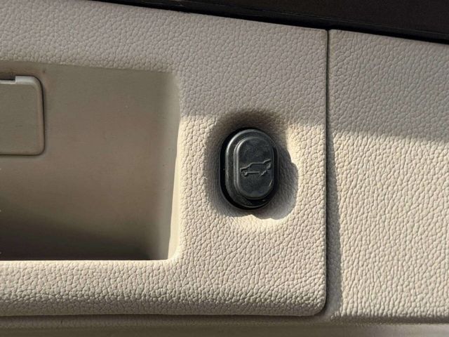 2015 GMC Yukon XL 4WD 4dr Denali - 22973763 - 9