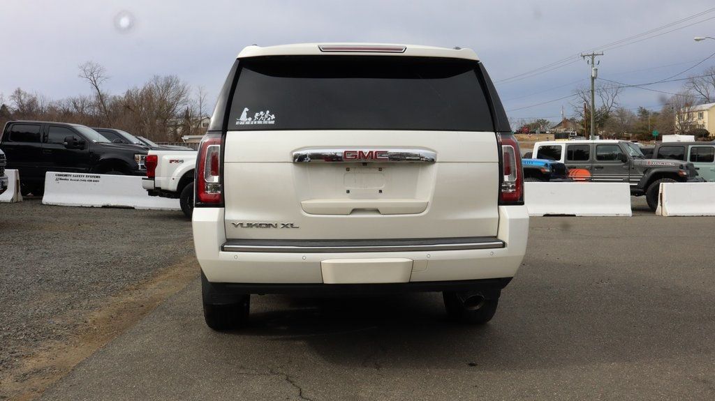 2015 GMC Yukon XL Denali - 22781174 - 7