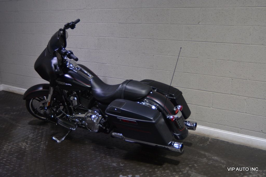 2015 HARLEY DAVIDSON FLHXS trim - 22309306 - 2