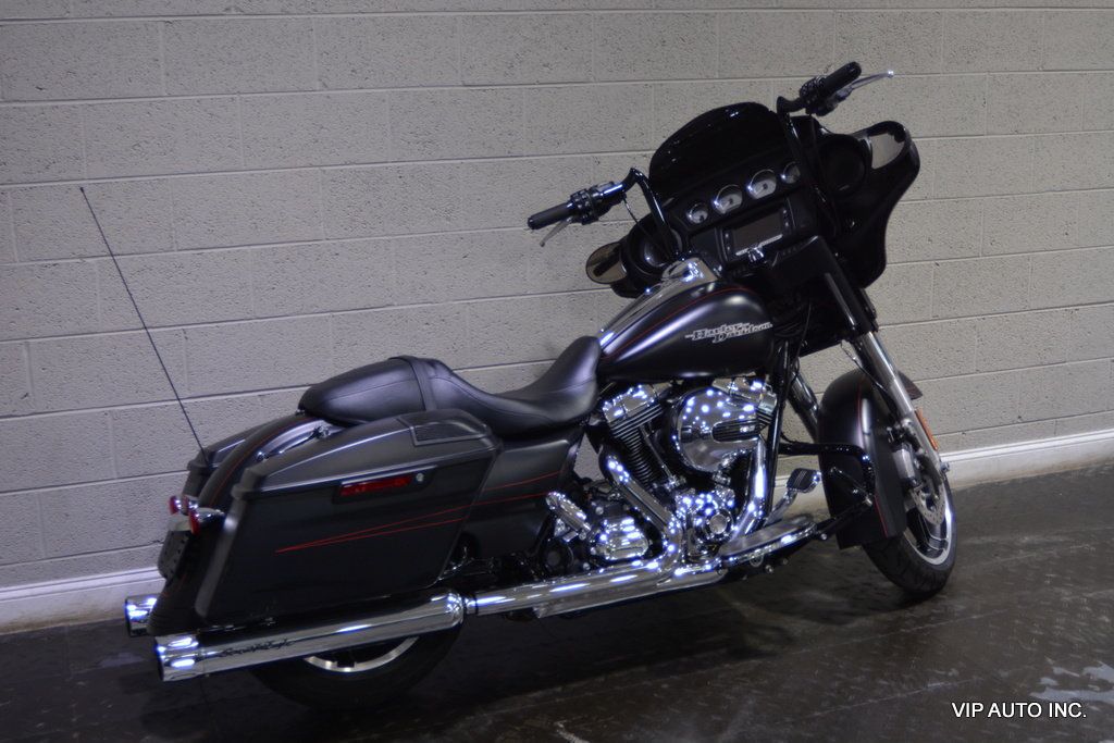 2015 HARLEY DAVIDSON FLHXS trim - 22309306 - 3