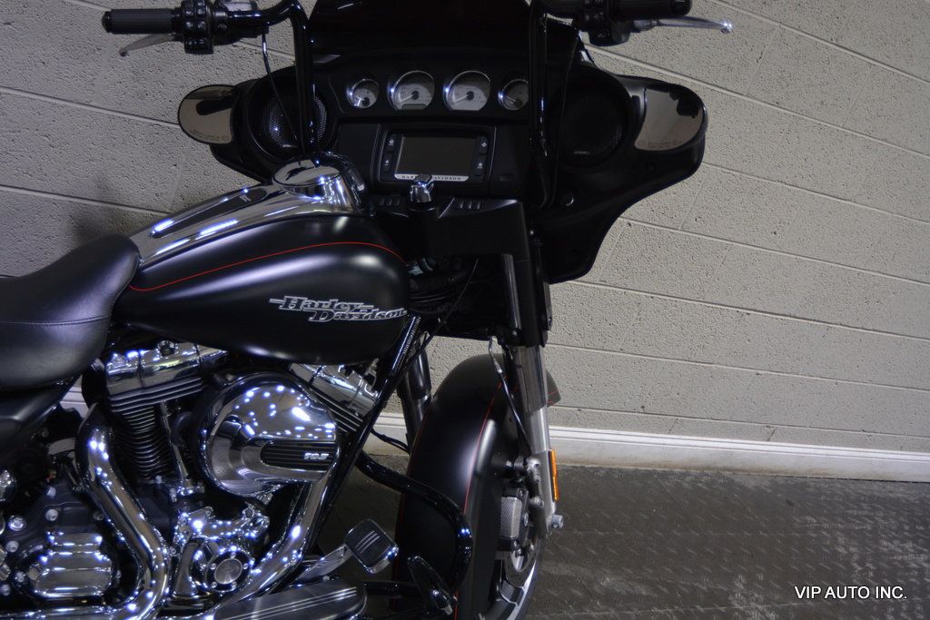 2015 HARLEY DAVIDSON FLHXS trim - 22309306 - 4