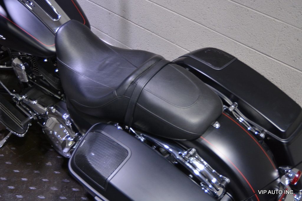 2015 HARLEY DAVIDSON FLHXS trim - 22309306 - 5