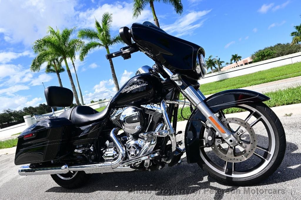 2015 HARLEY DAVIDSON STREET GLIDE  - 22120709 - 0