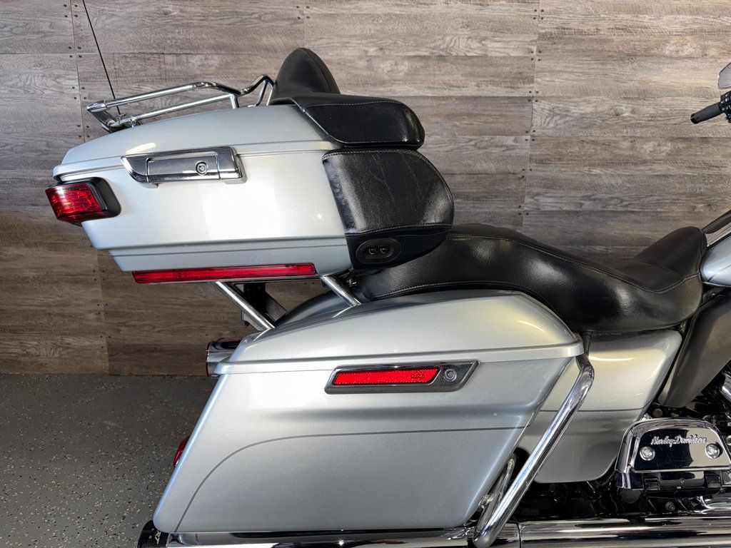 2015 Harley-Davidson FLHTCU Ultra Classic Electra Glide Custom! - 23036529 - 8