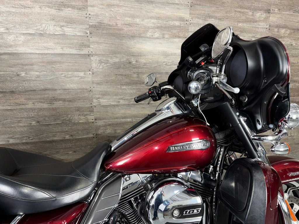2015 Harley-Davidson FLHTCU Ultra Classic Electra Glide LOW MILES! - 22901907 - 5