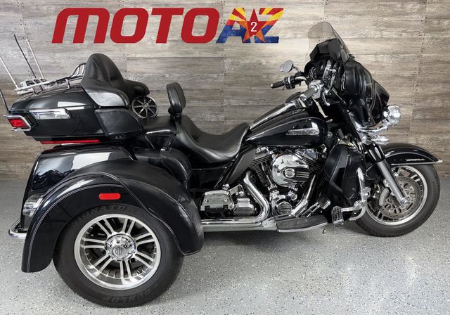 2015 Harley-Davidson FLHTCUTG Triglide Ultra Classic SUPER CLEAN! - 22990295 - 0