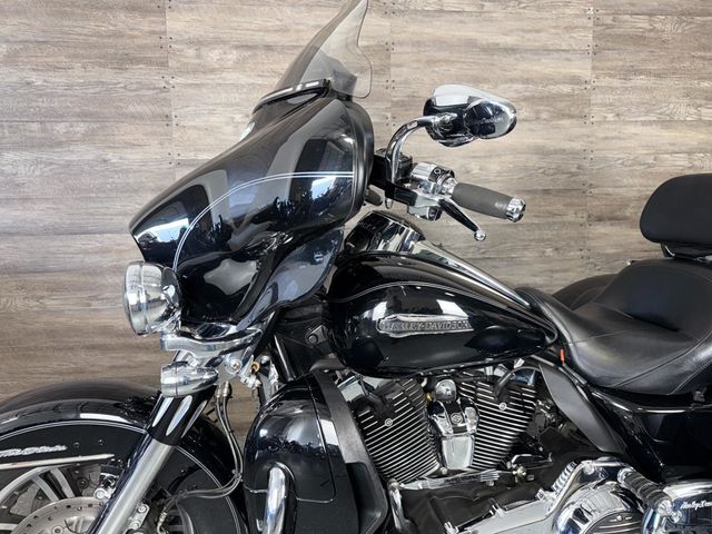 2015 Harley-Davidson FLHTCUTG Triglide Ultra Classic SUPER CLEAN! - 22990295 - 11