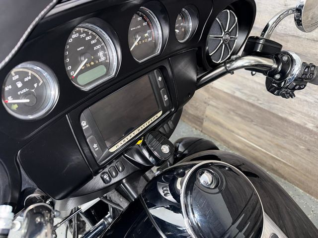 2015 Harley-Davidson FLHTCUTG Triglide Ultra Classic SUPER CLEAN! - 22990295 - 14