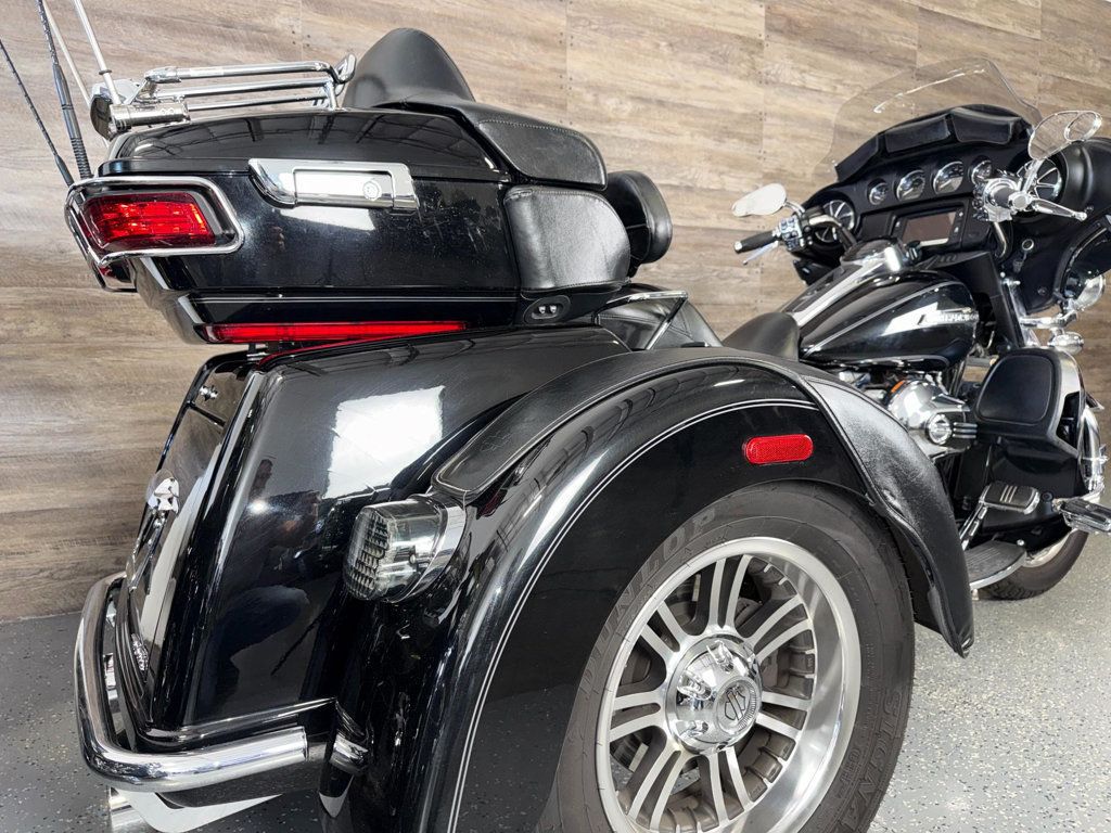 2015 Harley-Davidson FLHTCUTG Triglide Ultra Classic SUPER CLEAN! - 22990295 - 2