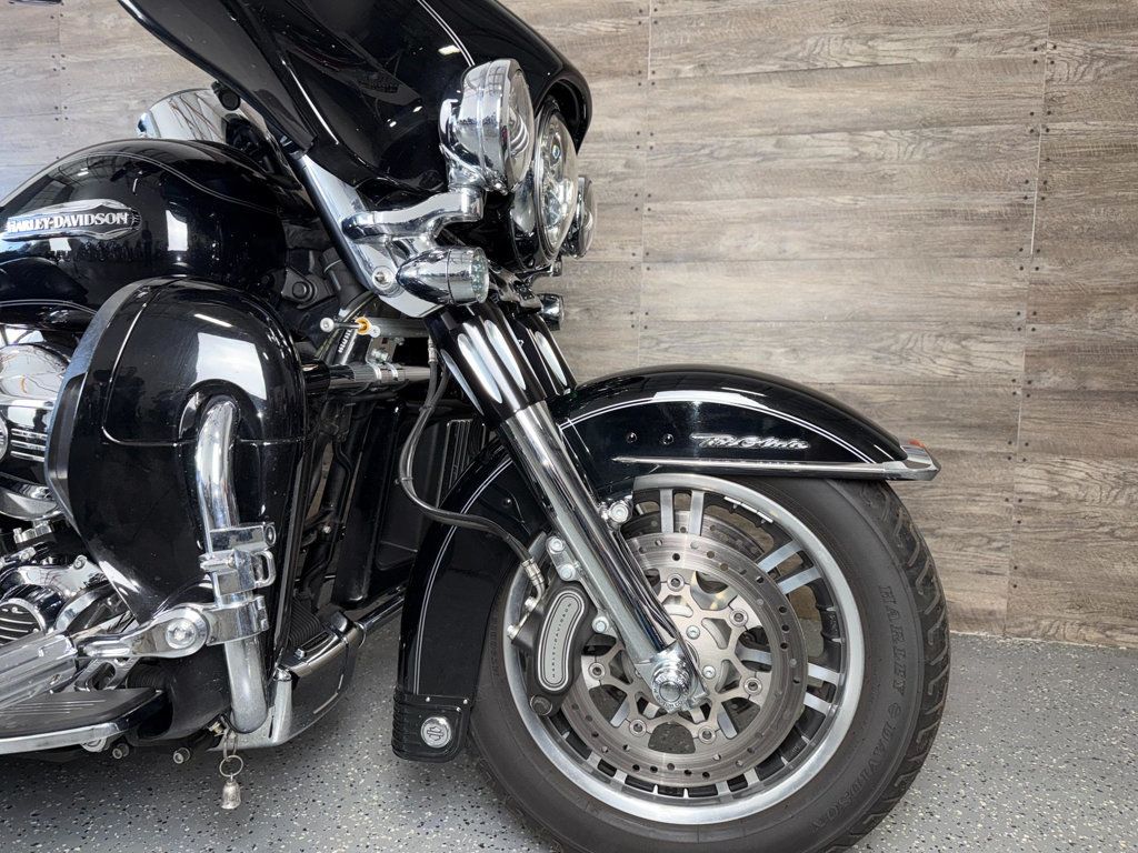 2015 Harley-Davidson FLHTCUTG Triglide Ultra Classic SUPER CLEAN! - 22990295 - 5