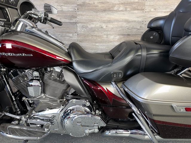 2015 Harley-Davidson FLHTKSE CVO Ultra Limited SUPER CLEAN! - 23032271 - 14