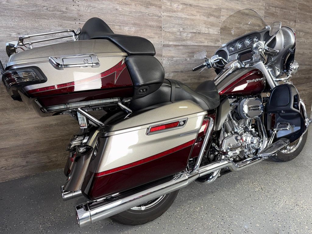 2015 Harley-Davidson FLHTKSE CVO Ultra Limited SUPER CLEAN! - 23032271 - 2