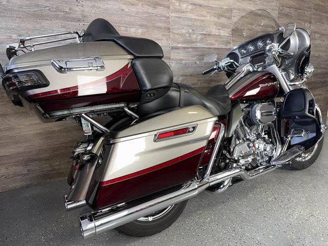 2015 Harley-Davidson FLHTKSE CVO Ultra Limited SUPER CLEAN! - 23032271 - 2